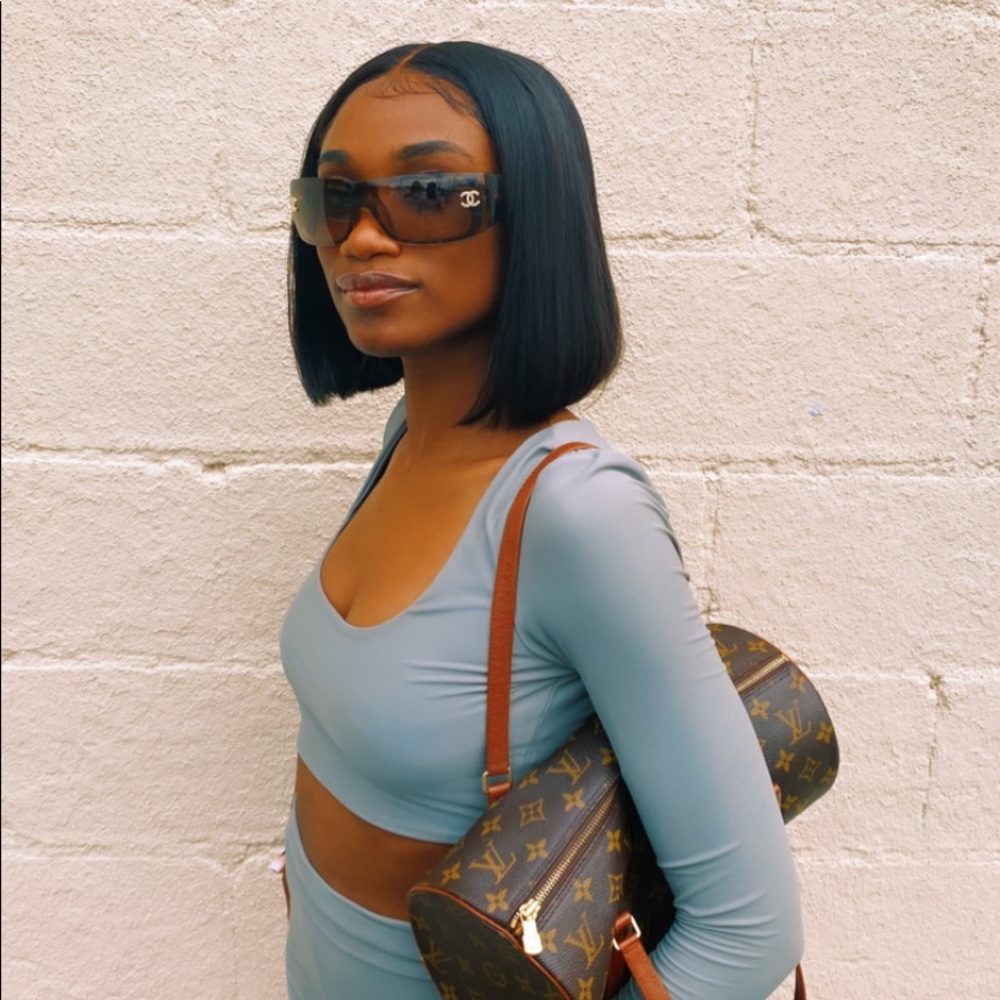 Meet your Posher, Nia